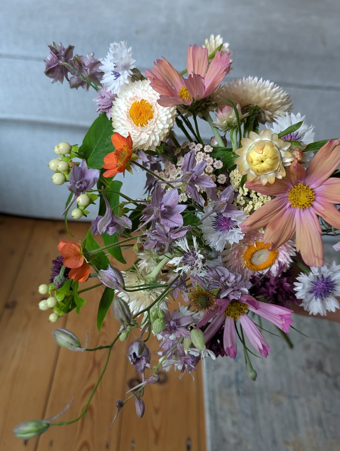 Mixed bouquet with subscription option