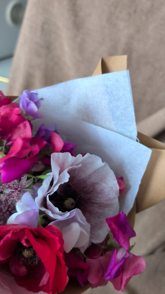 Poppy with sweet pea bunch (free top up to last at least a week)